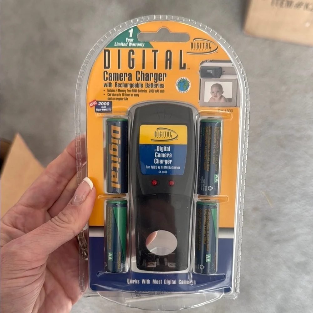 Camera Charger with Rechargeable Batteries - Black